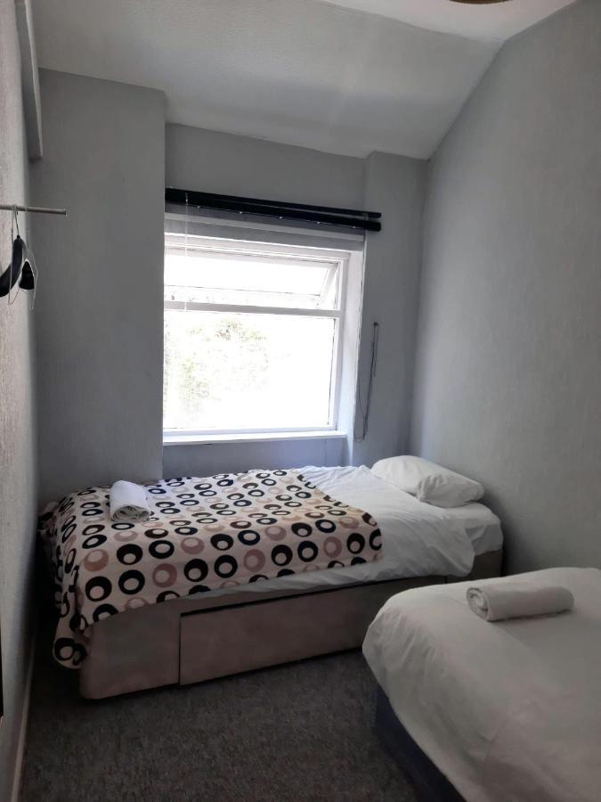Llewellyn House Villa Llwynypia Dış mekan fotoğraf