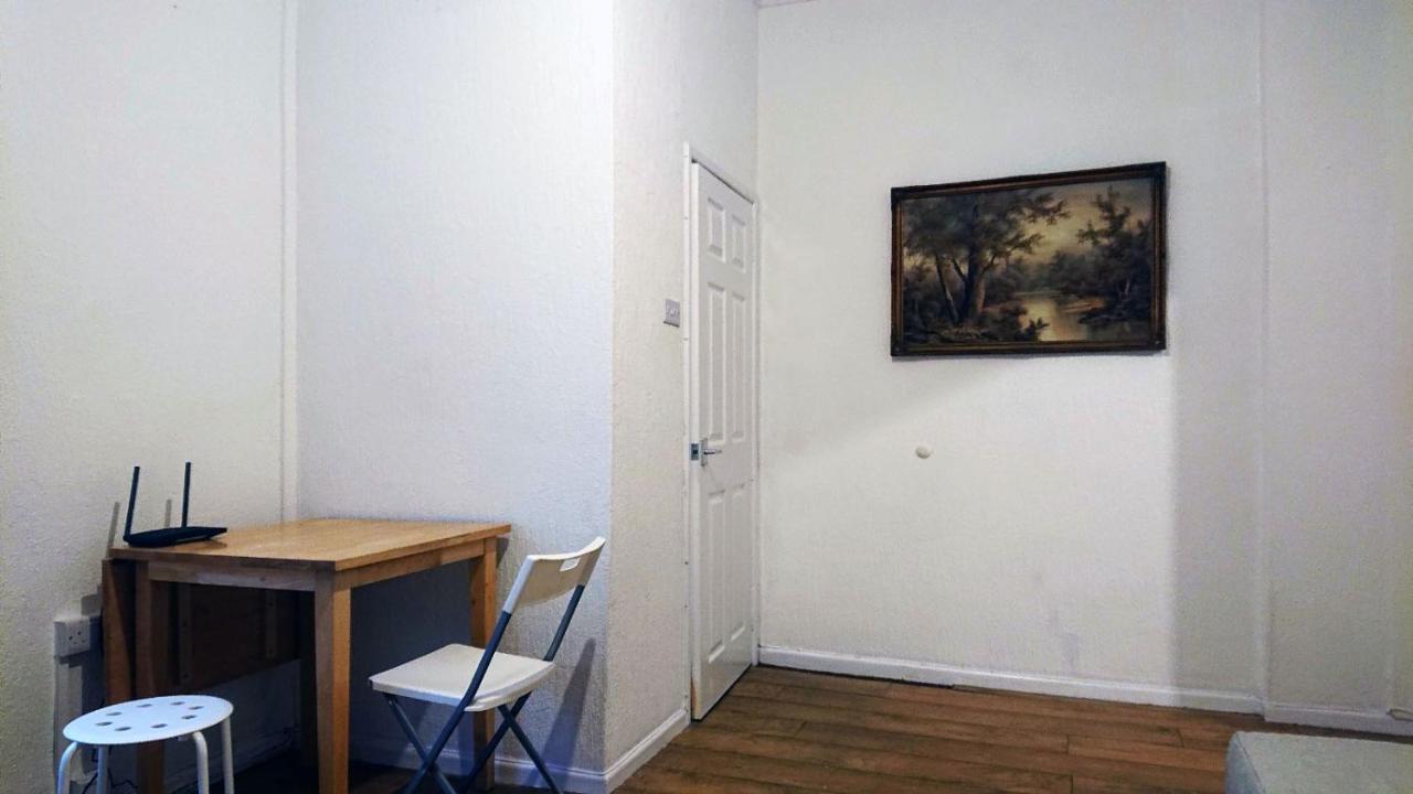 Llewellyn House Villa Llwynypia Dış mekan fotoğraf